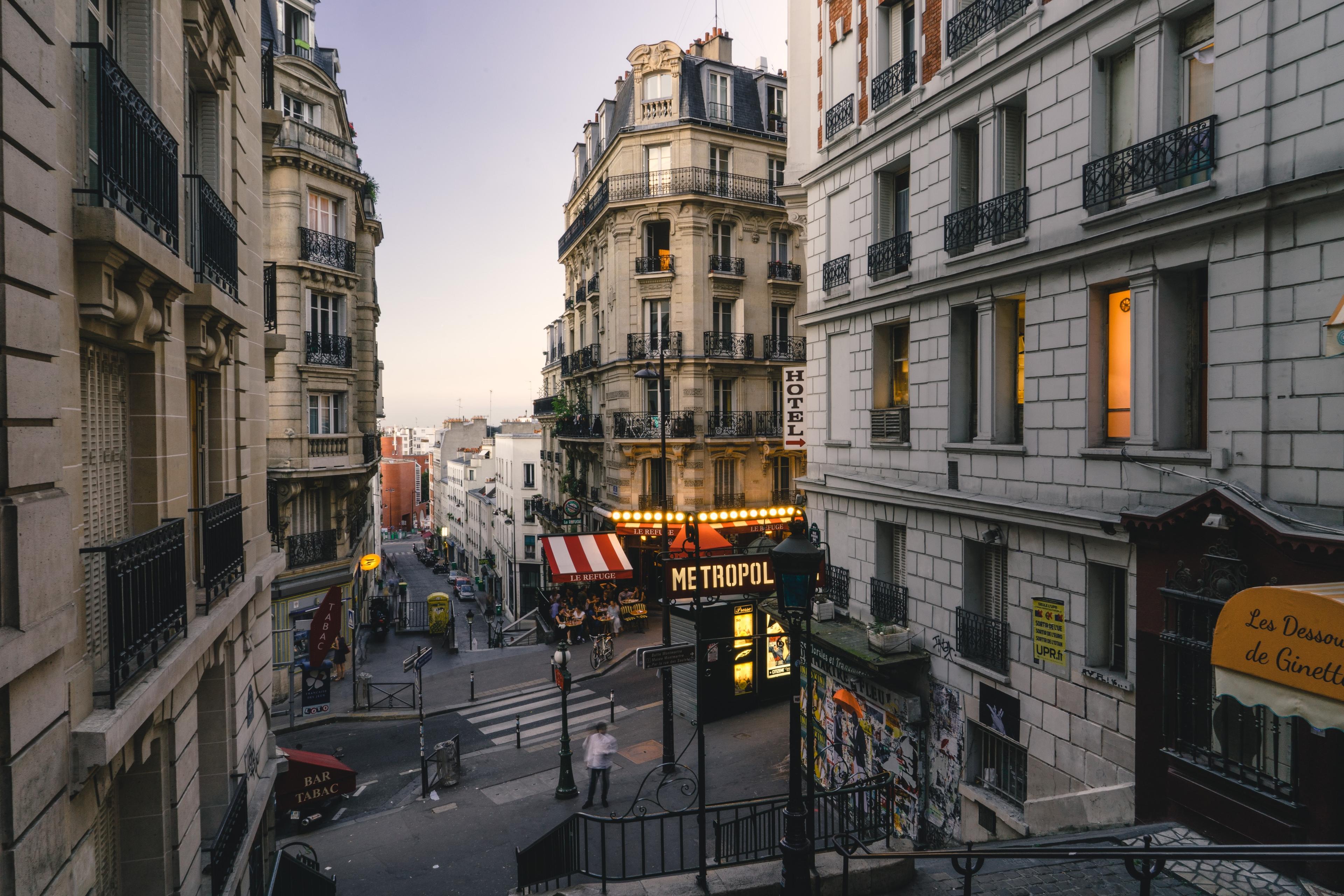 The Top 4 Reasons Why You Should Visit Europe During Shoulder Season